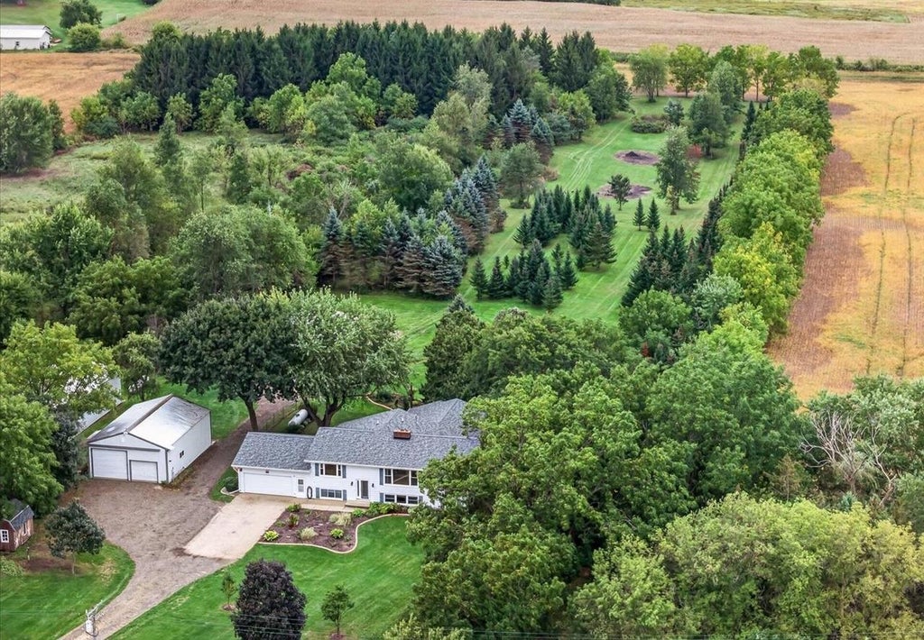 Photo of 5981 Purcell ROAD, Oregon, WI 53575 (MLS # 2034481)