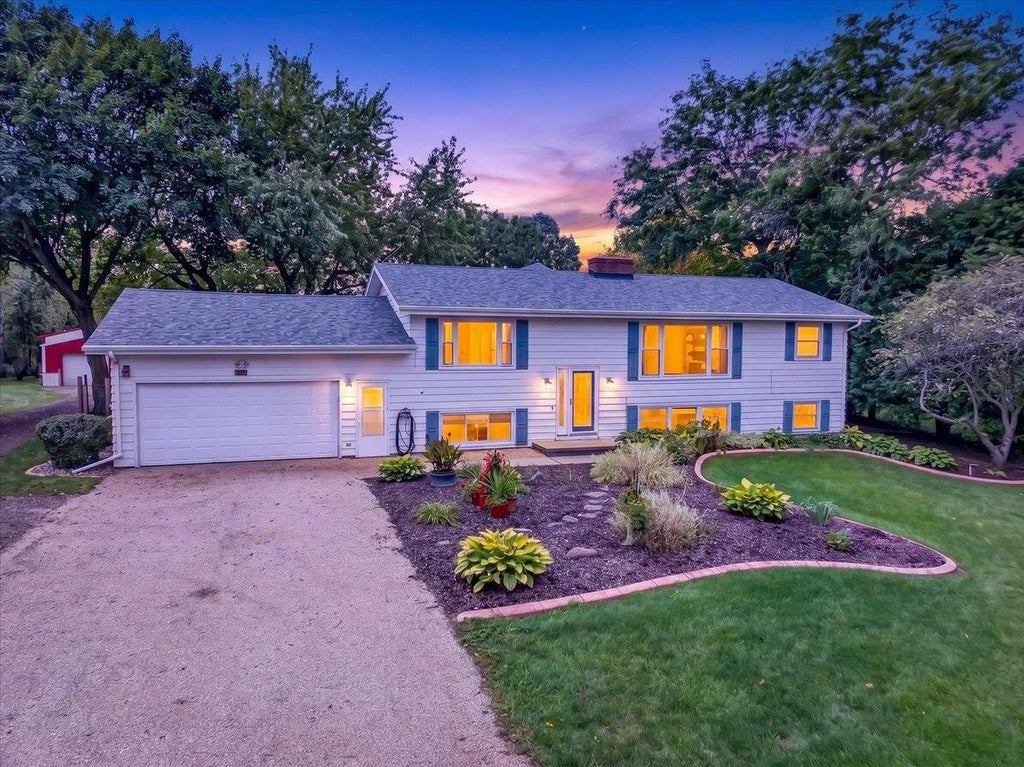 Photo of 5981 Purcell ROAD, Oregon, WI 53575 (MLS # 2034481)