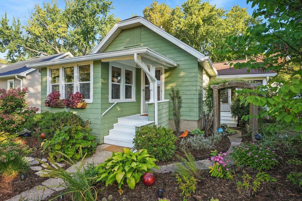 Photo of 2530 Moland STREET, Madison, WI 53704 (MLS # 2032936)