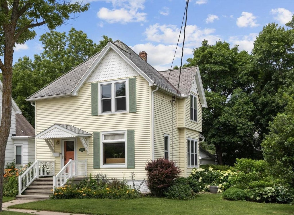 Photo of 120 E Commercial STREET, Appleton, WI 54911 (MLS # 50329909)