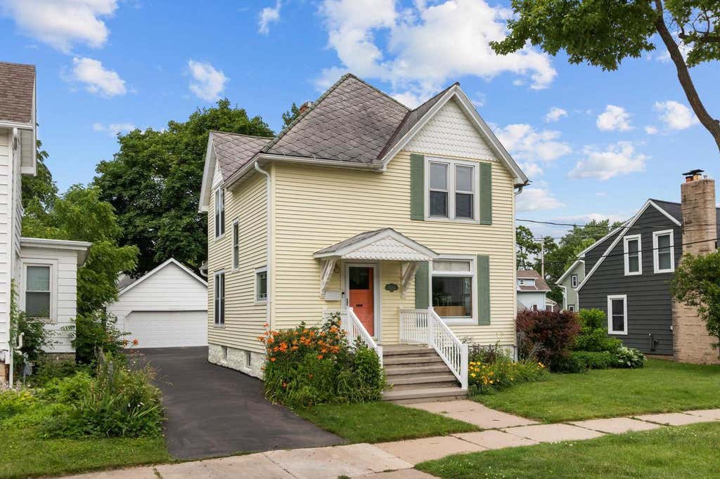 Photo of 120 E Commercial STREET, Appleton, WI 54911 (MLS # 50329909)