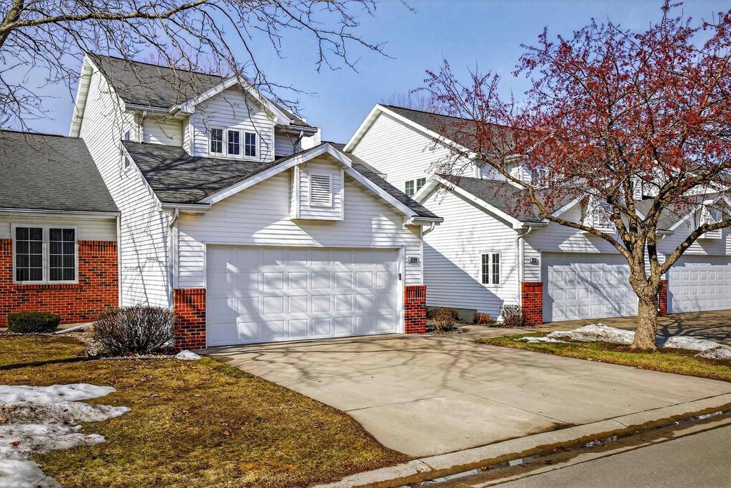 Photo of 3209 N Mistwood LANE, Appleton, WI 54914 (MLS # 50321291)