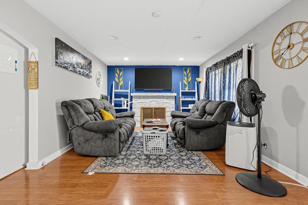 Photo of 8340 W Fond Du Lac AVENUE, Milwaukee, WI 53218 (MLS # 1984034)