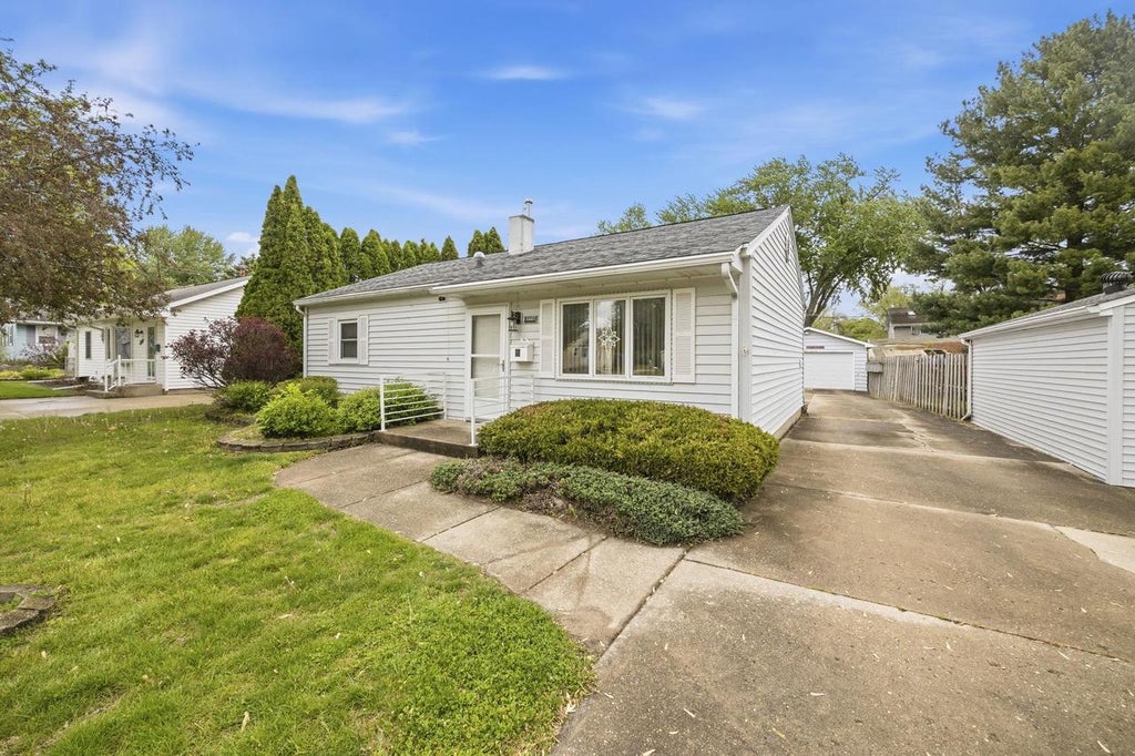 Photo of 1647 Cleveland STREET, Beloit, WI 53511 (MLS # 2023167)