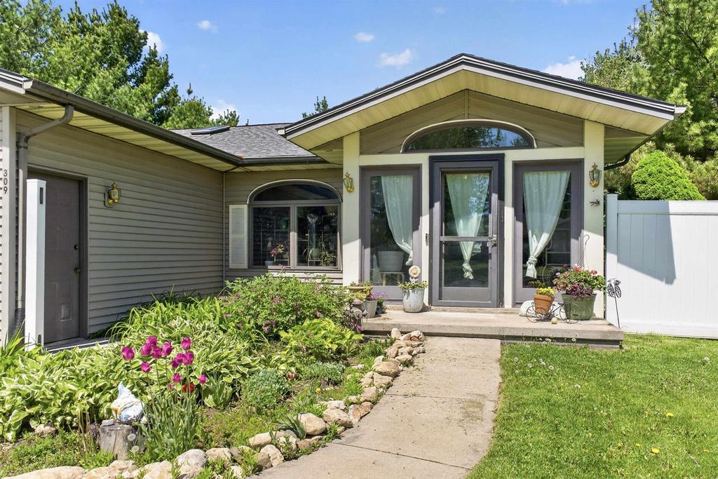 Photo of 309 Forest STREET, Fox Lake, WI 53933 (MLS # 2023510)