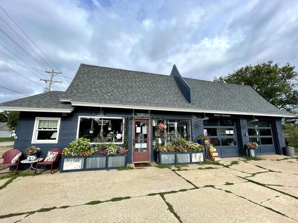 Photo of 510 S Madison STREET, Evansville, WI 53536 (MLS # 2021796)