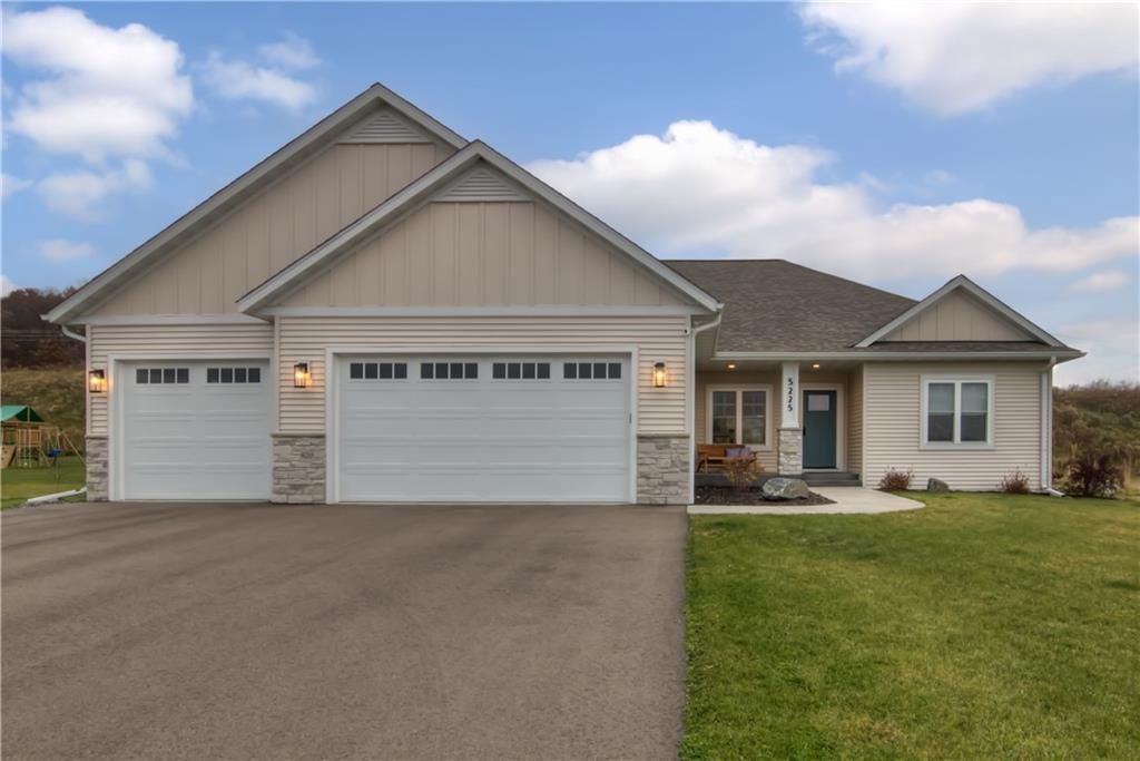 Photo of E5225 Queens DRIVE, Eleva, WI 54738 (MLS # 1598367)
