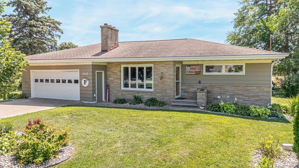 Photo of 5113 County Road II, Larsen, WI 54947 (MLS # 50330107)