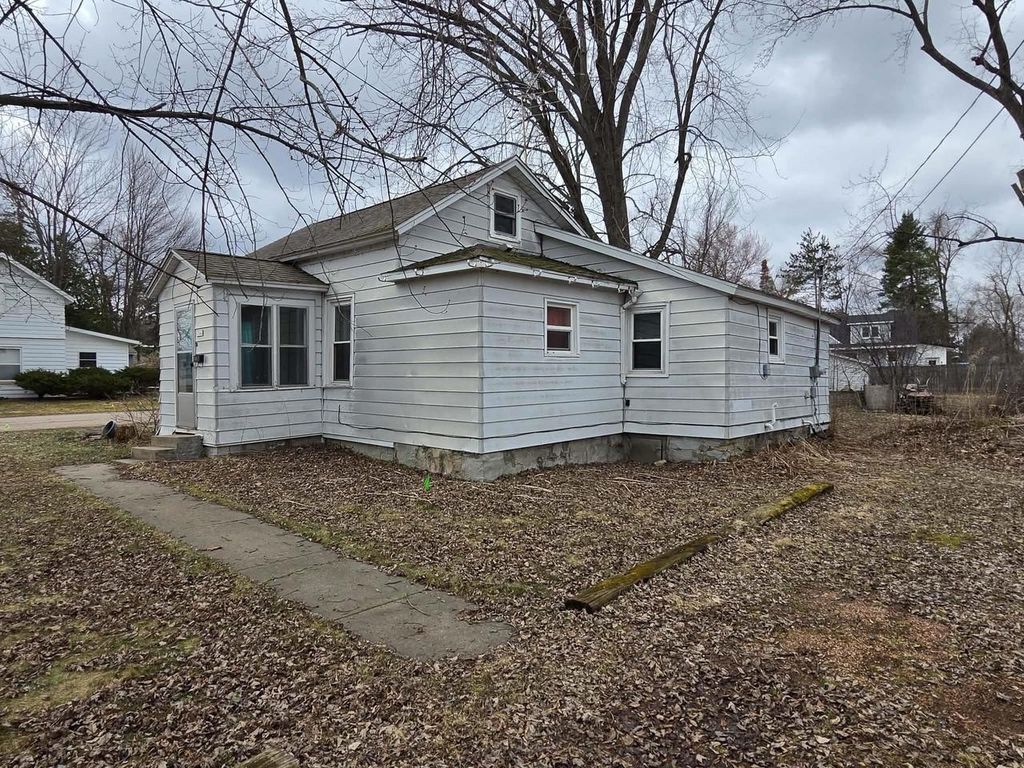 Photo of 1544 W Pearl STREET, Stevens Point, WI 54481 (MLS # 22601394)