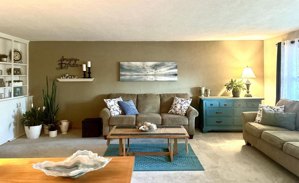 Photo of 118 W Greenfield DRIVE, Little Chute, WI 54140 (MLS # 50316566)