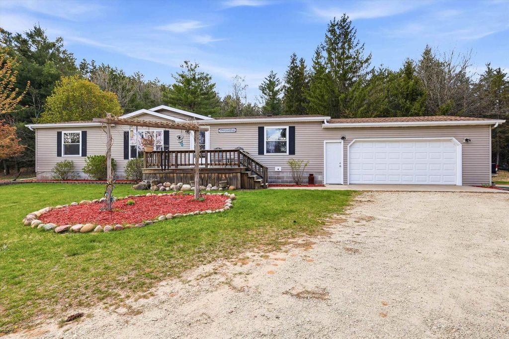 Photo of W4506 County Road Tt, Wild Rose, WI 54984 (MLS # 50325064)