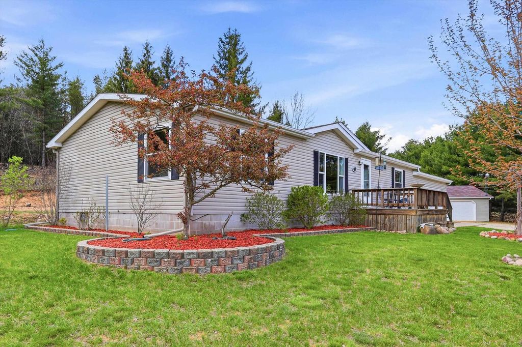 Photo of W4506 County Road Tt, Wild Rose, WI 54984 (MLS # 50325064)