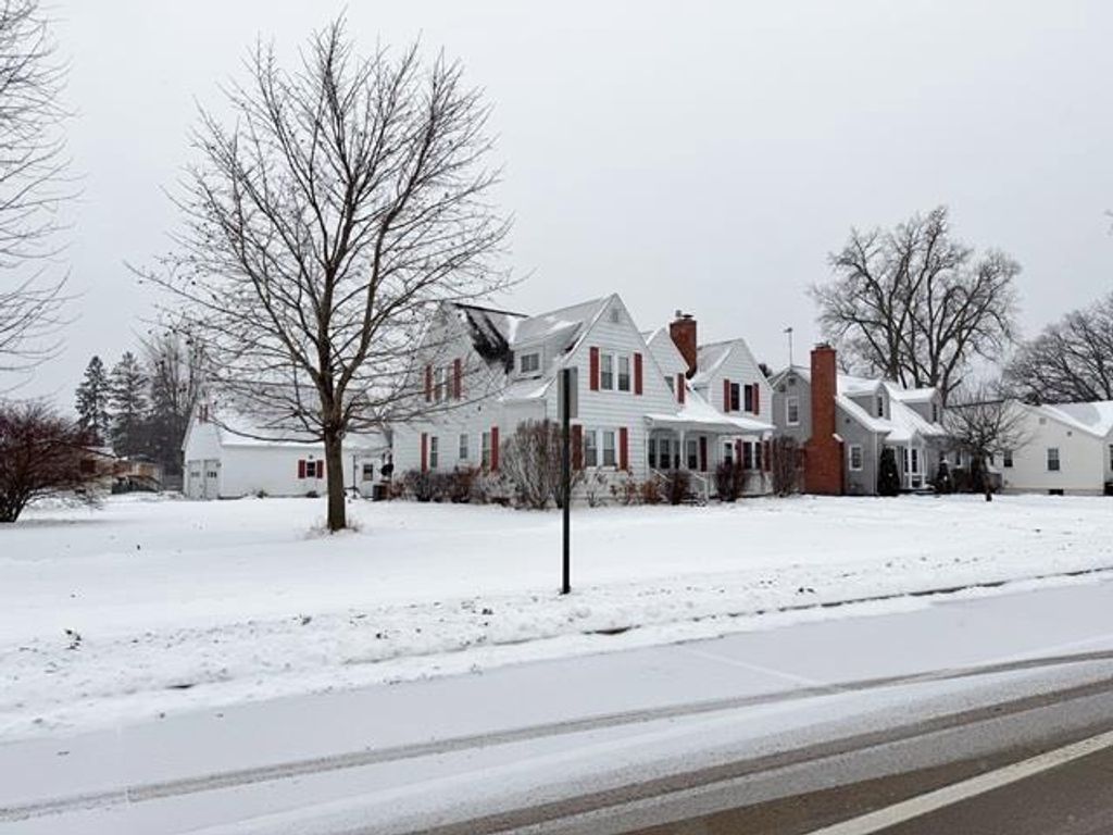 Photo of 3009 Riverside AVENUE, Marinette, WI 54143 (MLS # 50318954)