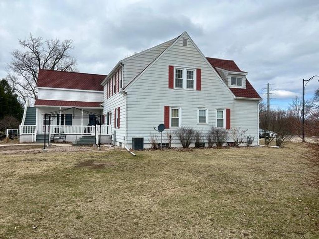 Photo of 3009 Riverside AVENUE, Marinette, WI 54143 (MLS # 50318954)