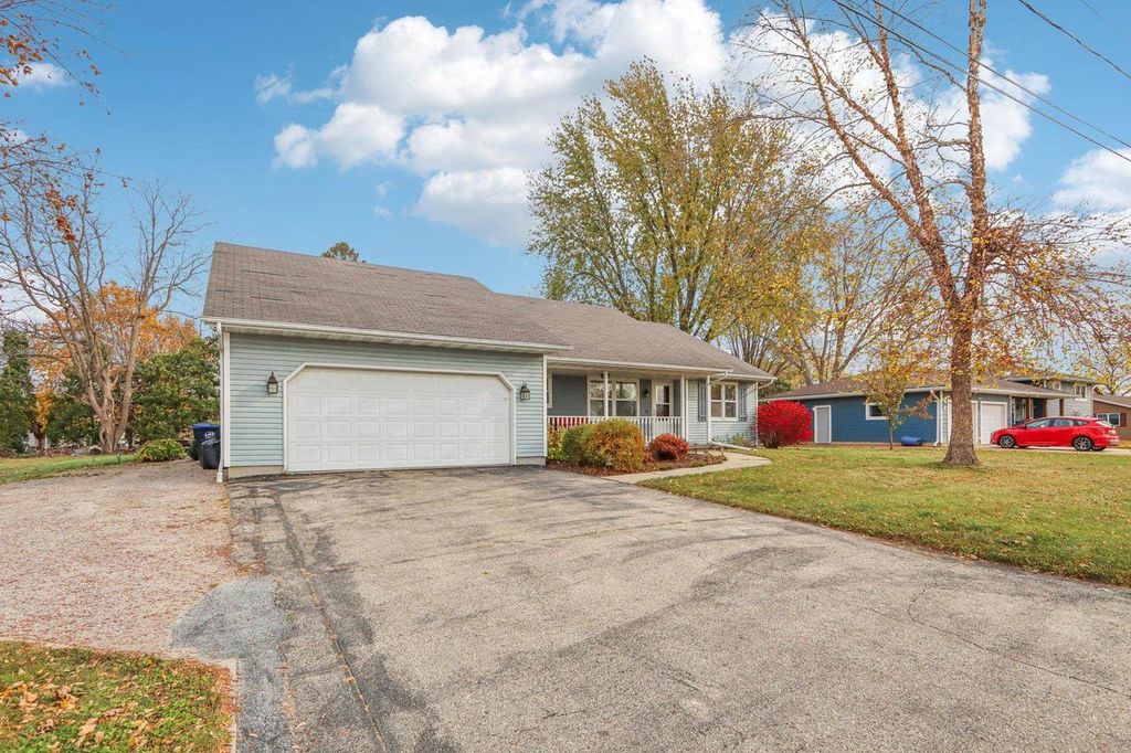 Photo of 406 School STREET, Marshall, WI 53559 (MLS # 2014421)