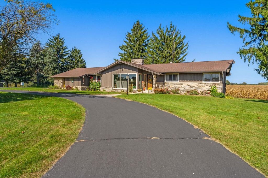 Photo of W296 County Road CW, Ixonia, WI 53036 (MLS # 1938409)