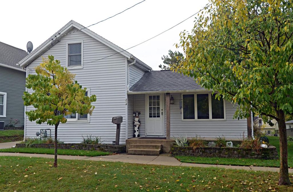 Photo of 214 W North STREET, Jefferson, WI 53549 (MLS # 2011322)