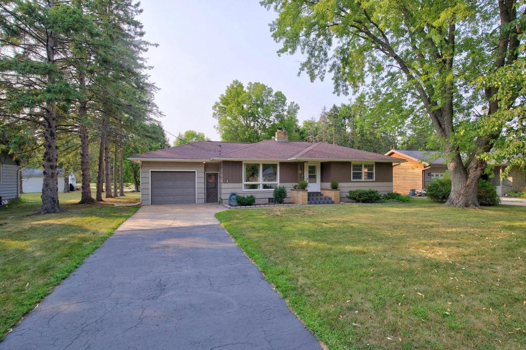 Photo of 3031 North AVENUE, Wisconsin Rapids, WI 54495 (MLS # 22603851)