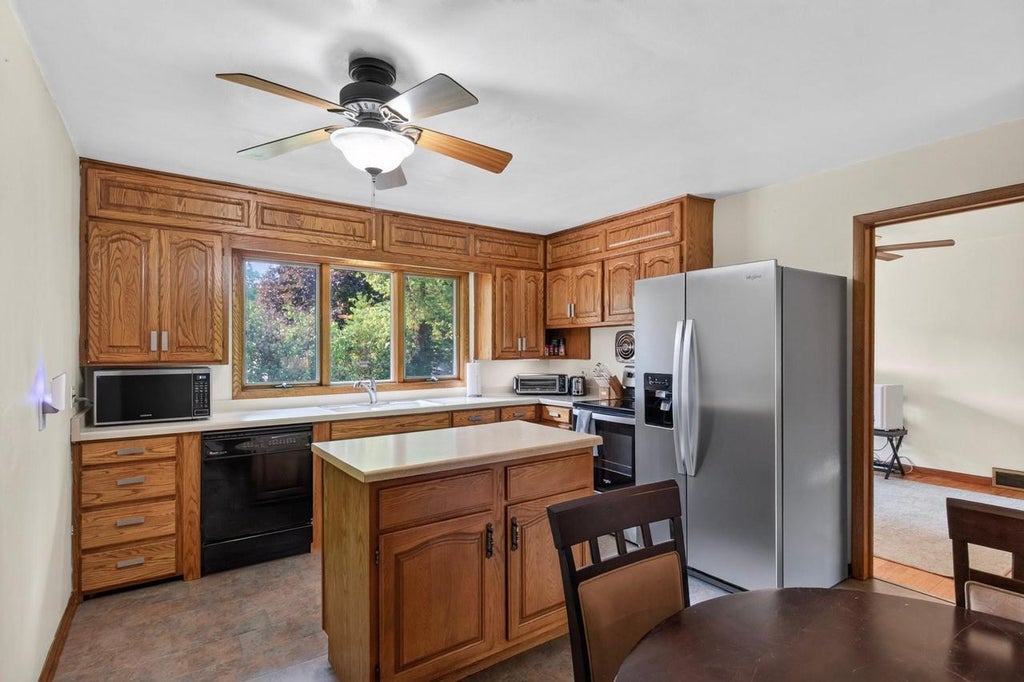 Photo of 3031 North AVENUE, Wisconsin Rapids, WI 54495 (MLS # 22603851)