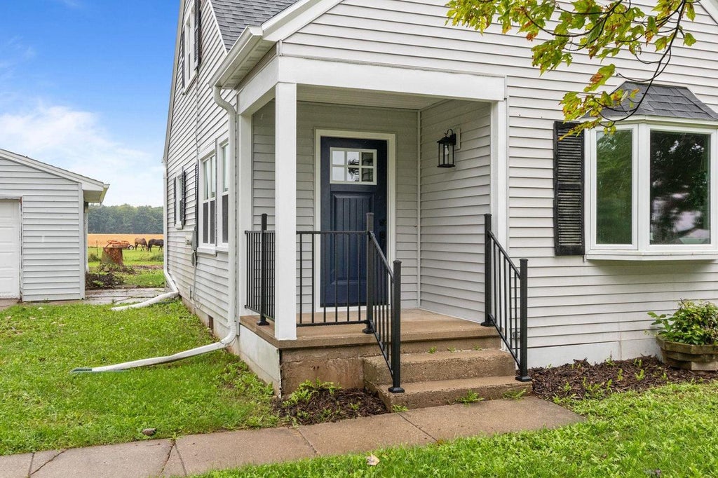 Photo of W3022 Tubbs ROAD, Seymour, WI 54165 (MLS # 50332370)