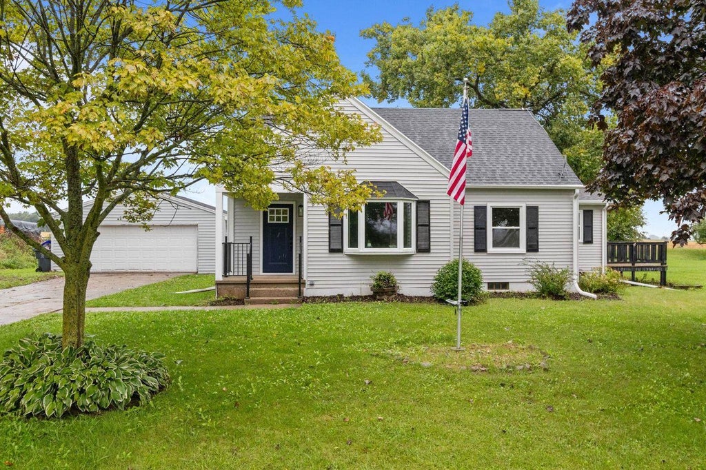 Photo of W3022 Tubbs ROAD, Seymour, WI 54165 (MLS # 50332370)