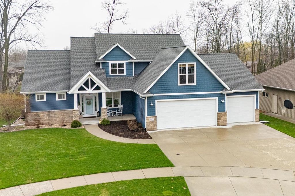 Photo of 230 Deforest DRIVE, Kaukauna, WI 54130 (MLS # 50323797)