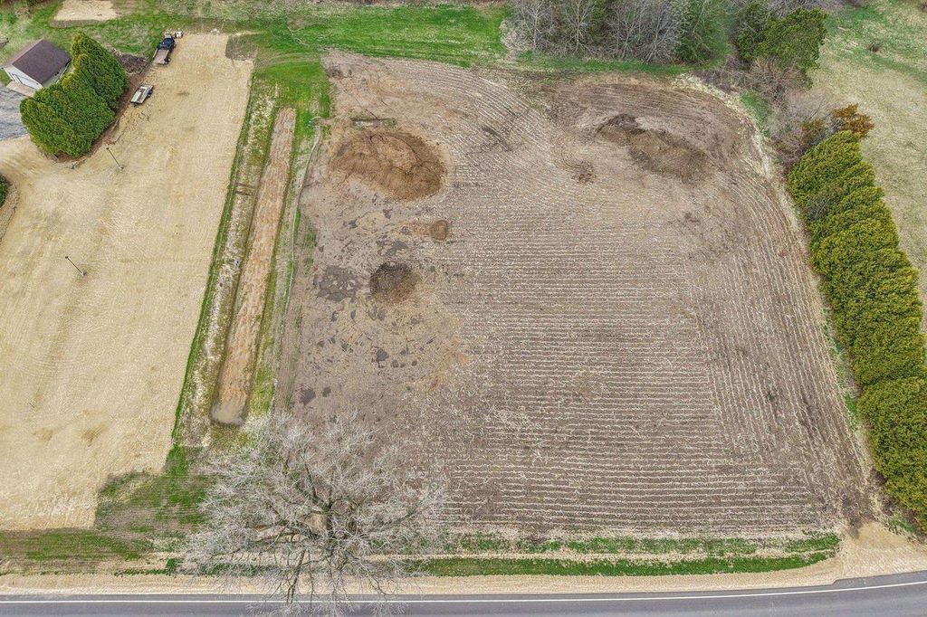 Photo of Lot 10 Old Bluff Trail, Prairie Du Sac, WI 53578 (MLS # 2020811)