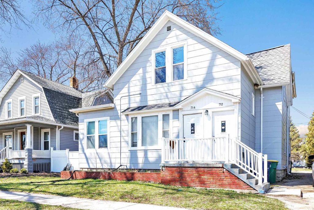 Photo of 712 S Maple AVENUE, Green Bay, WI 54304 (MLS # 50323643)