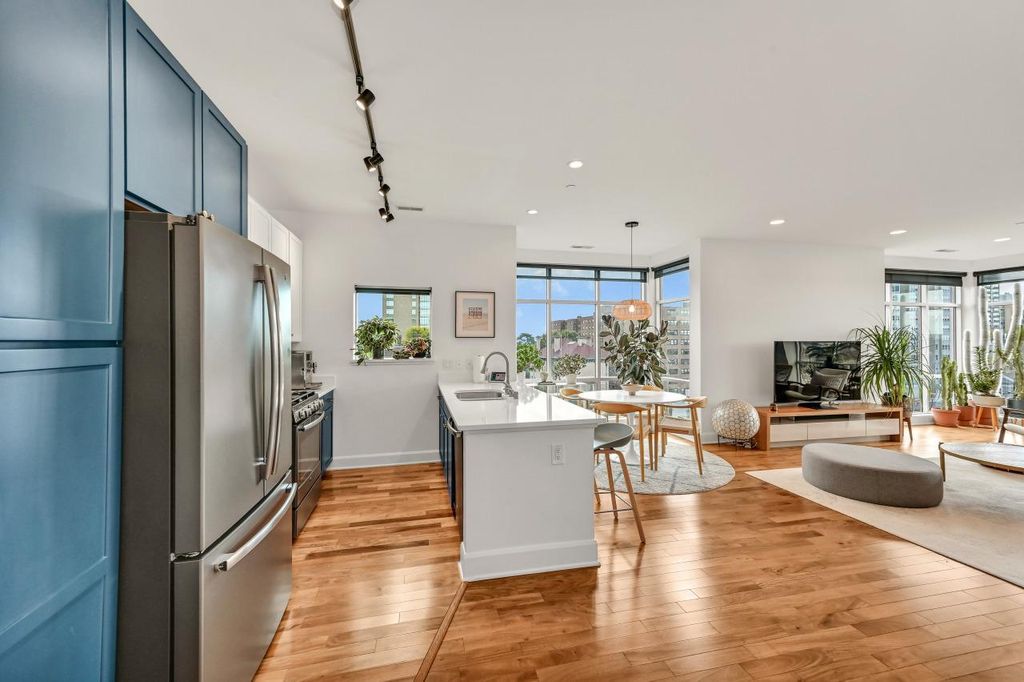 Photo of 1550 E Royall PLACE #501, Milwaukee, WI 53202 (MLS # 1938831)