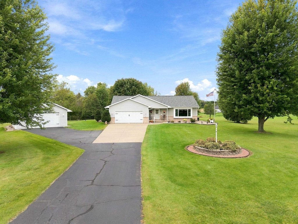 Photo of N1203 Crandon COURT, Greenville, WI 54942 (MLS # 50333023)