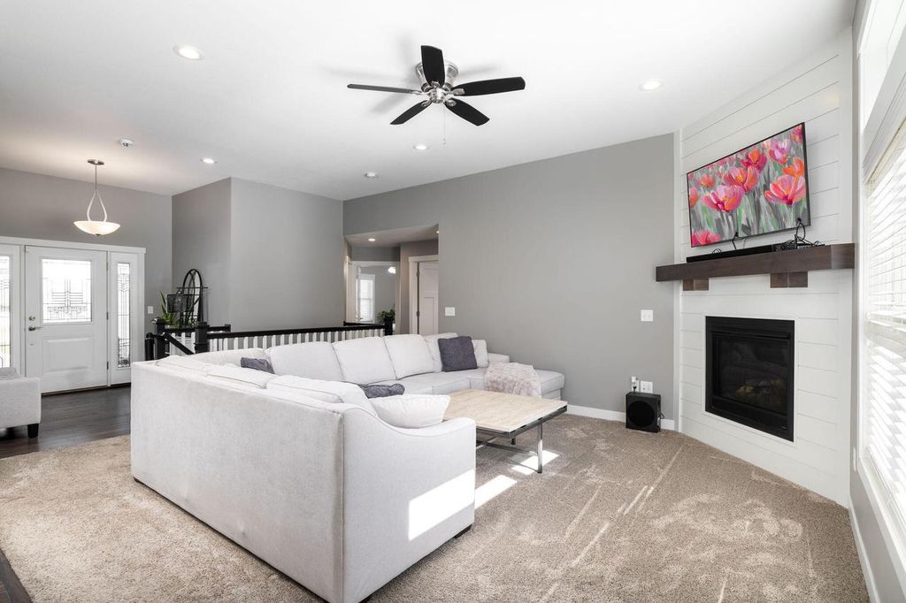 Photo of 800 Knollwood DRIVE, Holmen, WI 54636 (MLS # 1956473)