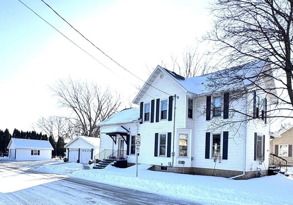 Photo of 602 Parkview DRIVE, Milton, WI 53563 (MLS # 2015386)