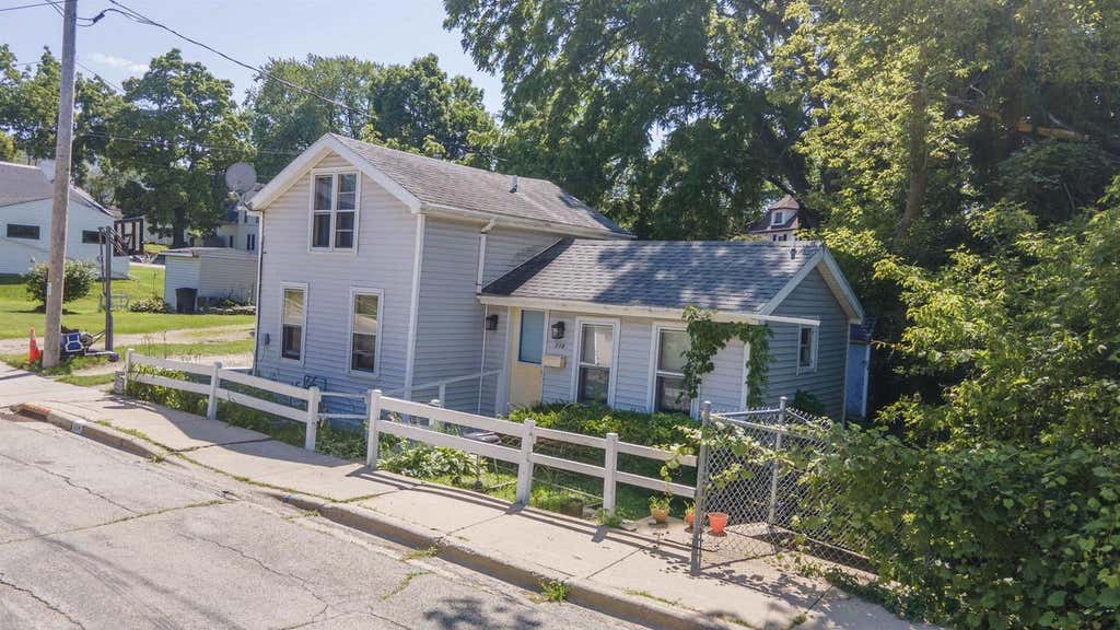 Photo of 114 Washington STREET, Ripon, WI 54971 (MLS # 50330674)
