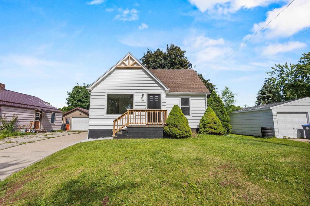 Photo of 316 Lee STREET, Denmark, WI 54208 (MLS # 50328187)