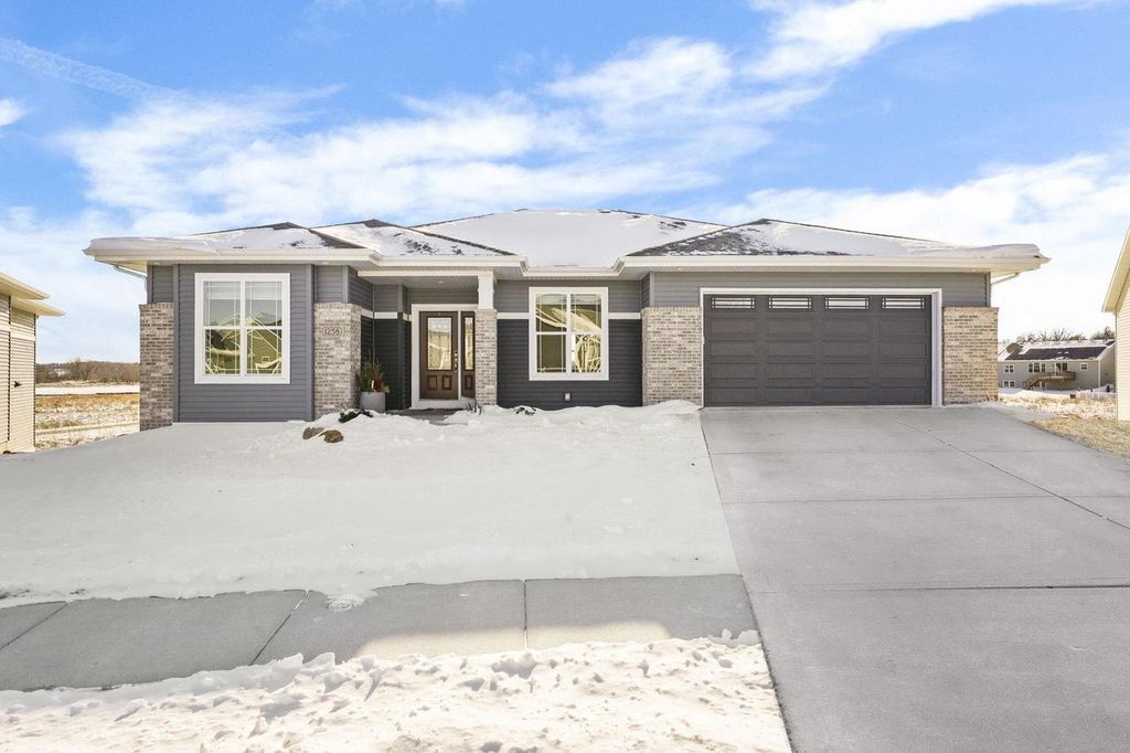 Photo of 1258 Misty Forest ROAD, Sun Prairie, WI 53590 (MLS # 2014342)