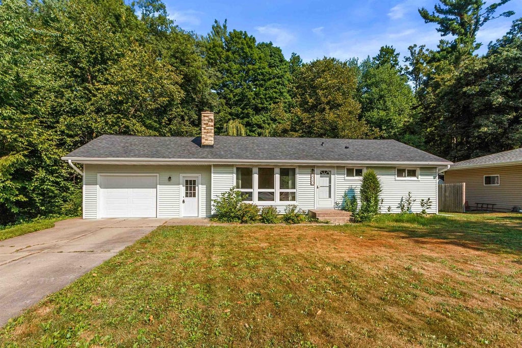 Photo of 2040 S 2nd AVENUE, Wisconsin Rapids, WI 54495 (MLS # 2029187)