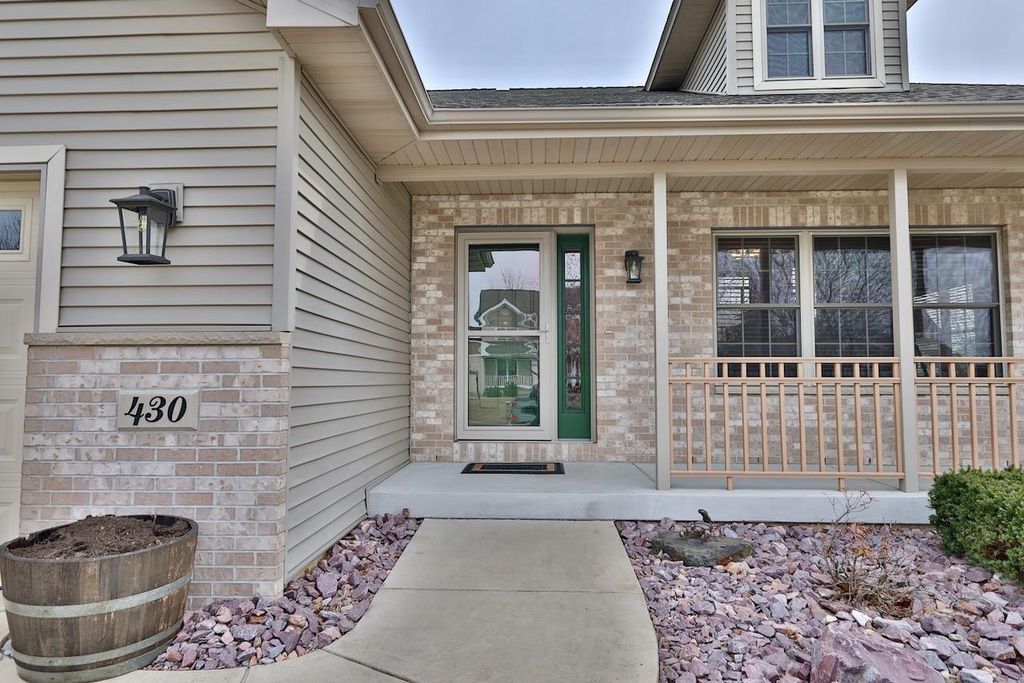 Photo of 430 21st STREET, Prairie Du Sac, WI 53578 (MLS # 2019174)