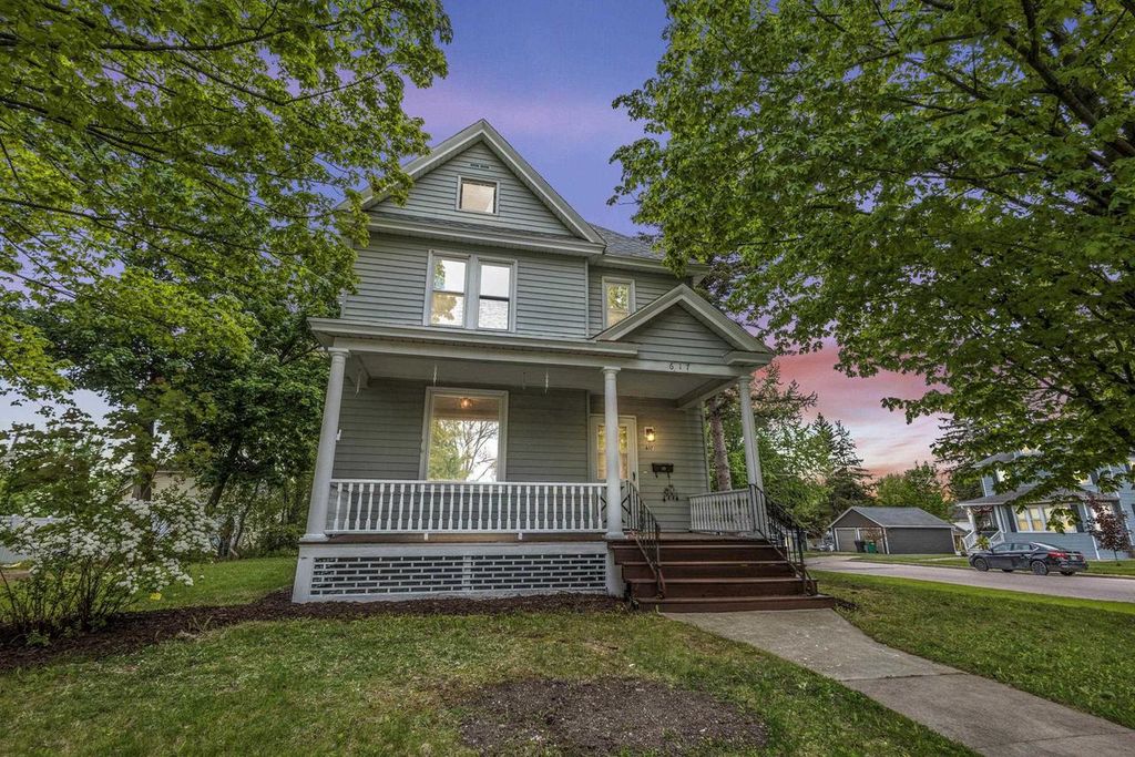 Photo of 617 Newbury STREET, Ripon, WI 54971 (MLS # 50326050)