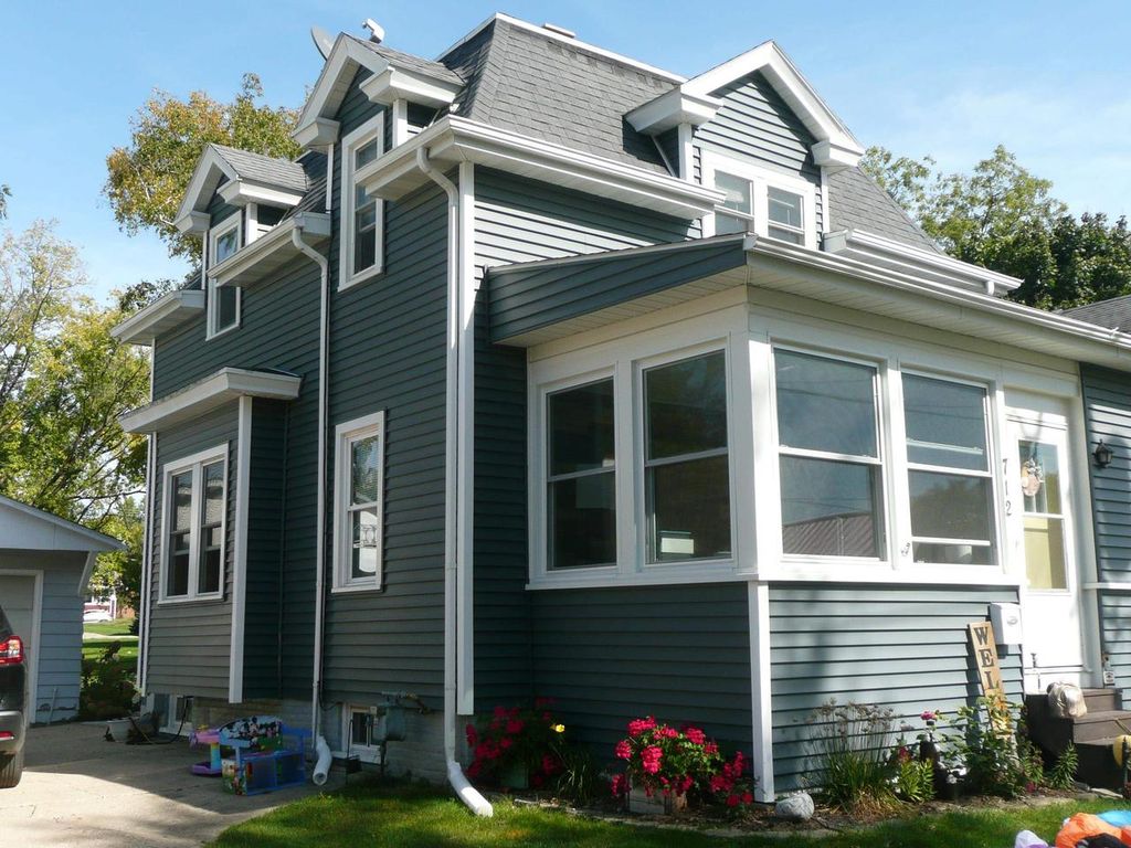 Photo of 422 Main STREET, La Crosse, WI 54601 (MLS # 1944606)