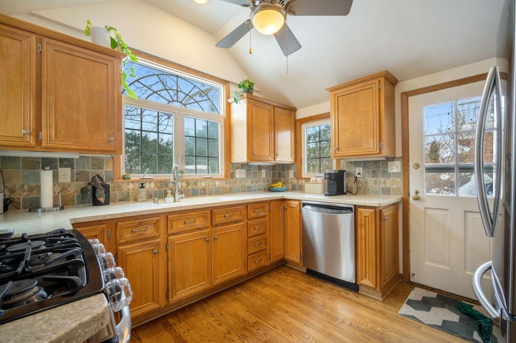 Photo of 2651 N Harding BOULEVARD, Wauwatosa, WI 53226 (MLS # 1946448)