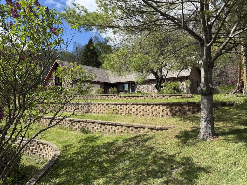 Photo of 4653 N Crestwood LANE, La Crosse, WI 54601 (MLS # 1961831)