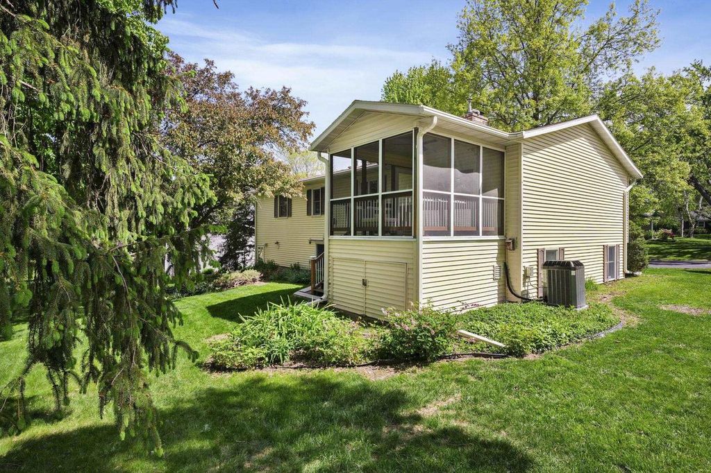 Photo of 1410 Shirley STREET, Middleton, WI 53562 (MLS # 2023353)