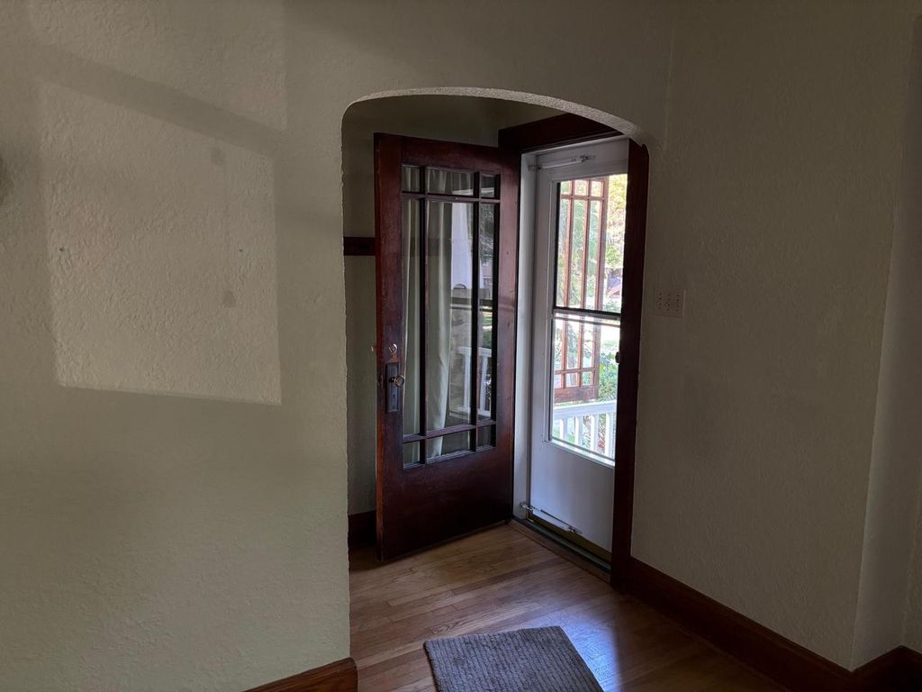 Photo of 3265 S New York AVENUE, Milwaukee, WI 53207 (MLS # 1939879)