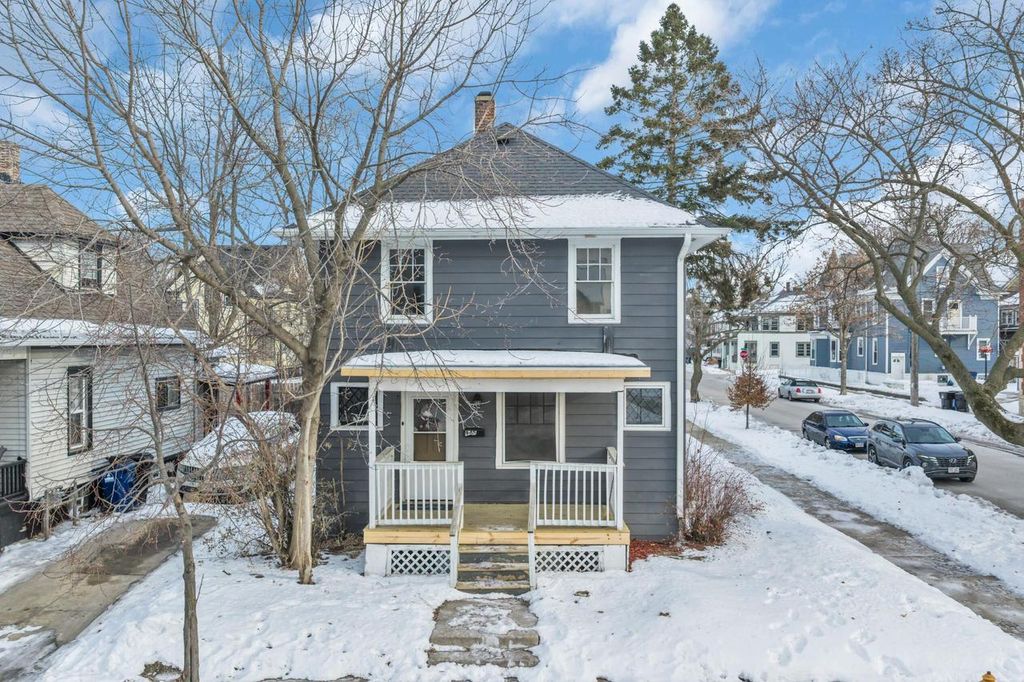 Photo of 945 Villa STREET, Racine, WI 53403 (MLS # 1945145)