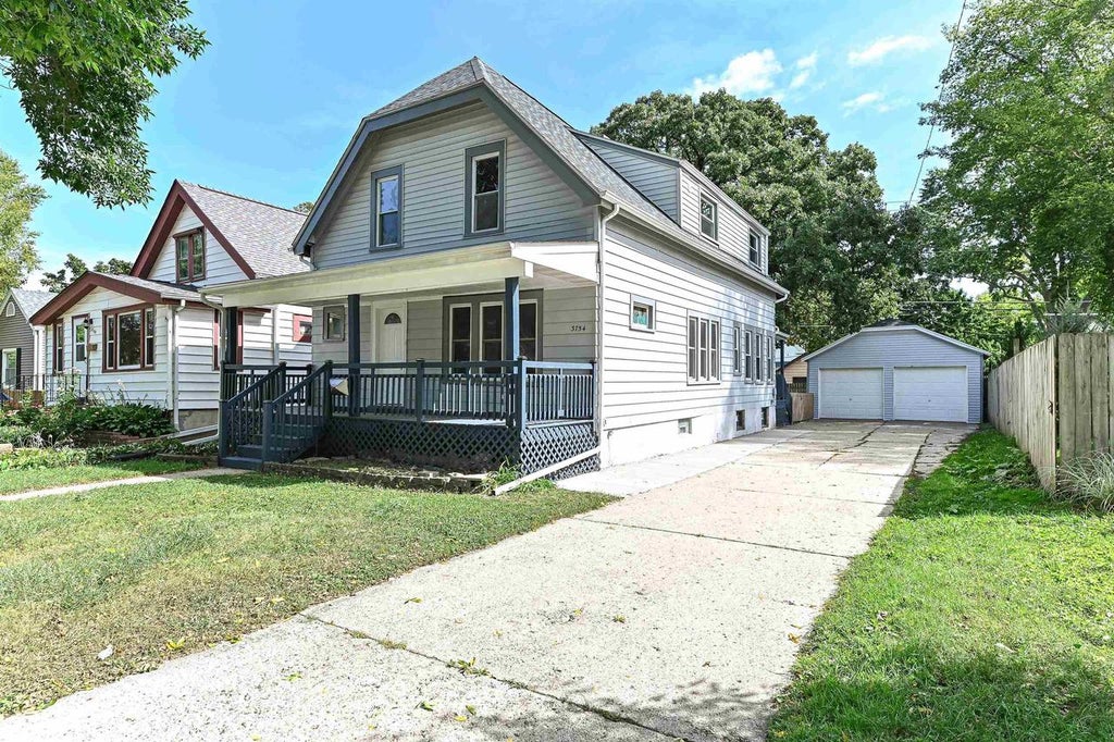 Photo of 3754 S Rutland AVENUE, St. Francis, WI 53235 (MLS # 2032917)
