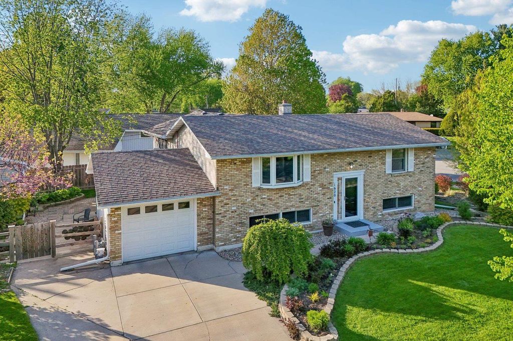 Photo of 1620 Maple STREET, Middleton, WI 53562 (MLS # 2023007)