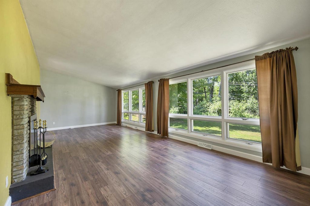 Photo of 2730 Oakwood DRIVE, Green Bay, WI 54304 (MLS # 50329146)