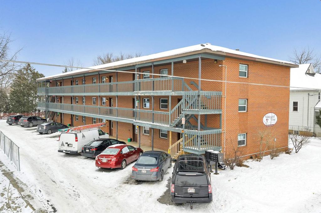 Photo of 836 Vine AVENUE, Oshkosh, WI 54901 (MLS # 50318986)