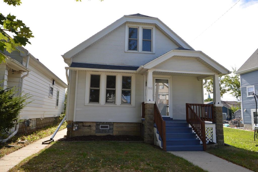 Photo of 3841 E Edgerton AVENUE, Cudahy, WI 53110 (MLS # 1946062)