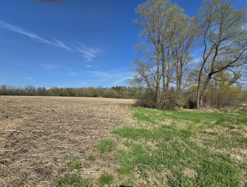 Photo of lot 1 W Highland ROAD, Mequon, WI 53097 (MLS # 1959588)